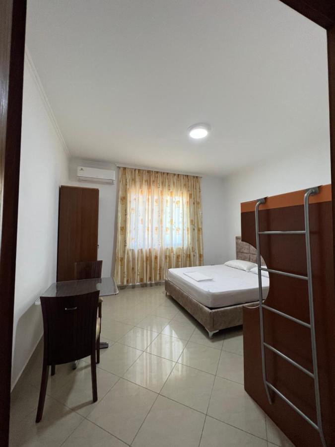 דורס Guest House Il Palazzo מראה חיצוני תמונה